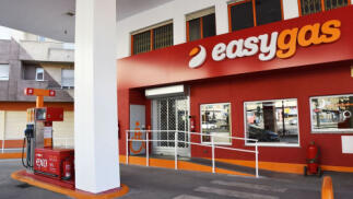 5€ GRATIS de combustible con Easygas Granada. Paga 20€ reposta 25€.